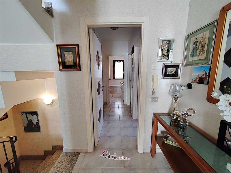 villa bifamiliare in vendita a loreto