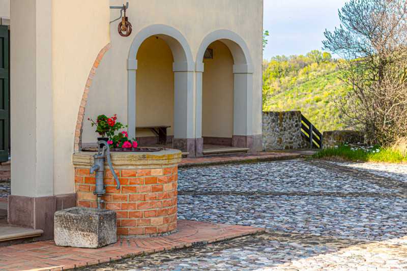 villa bifamiliare in vendita a castel san pietro terme palesio via val quaderna