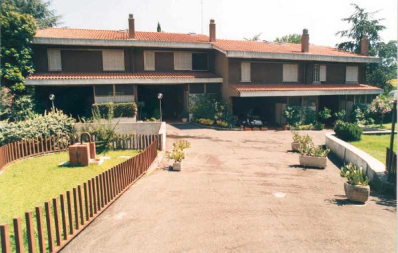 villa in vendita a roma via cassia 1190