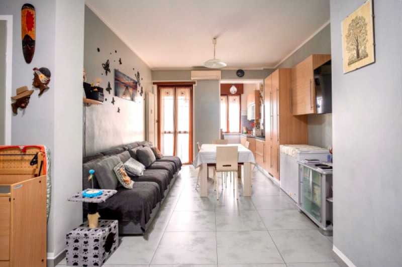 appartamento in vendita a venaria reale via gaetano amati 115