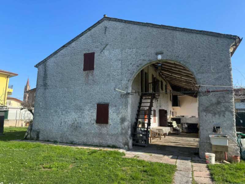 rustico casale in vendita a villafranca padovana via degli alpini 40