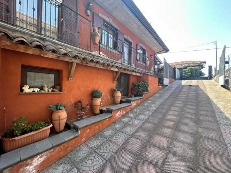villa in vendita a mascalucia via roma