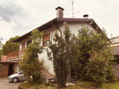 Villa in Vendita a Tarcento via Erba 21