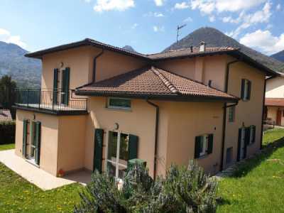 Villa in Vendita a Dizzasco via San Pietro 6