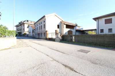 Indipendente in Vendita a Montecchio Precalcino via Palazzina 7