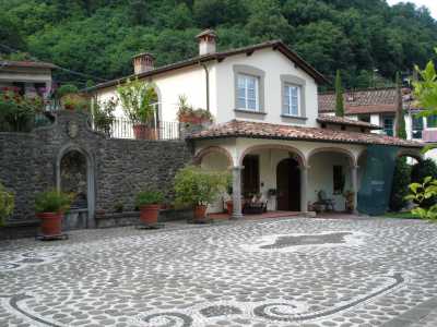 Villa in Vendita a Lucca Viale Umberto i