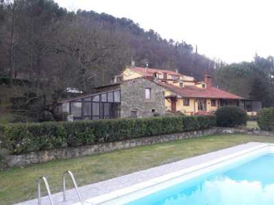 Villa in Vendita a Castel Focognano Strada Comunale della Zenna