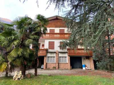 Villa in Vendita a Ponte Lambro via Castellettti 3