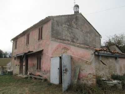 Rustico Casale Corte in Vendita a San Costanzo San Costanzo