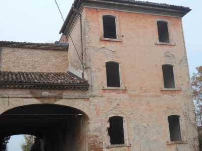 Rustico Casale in Vendita a Parma via Senerchia