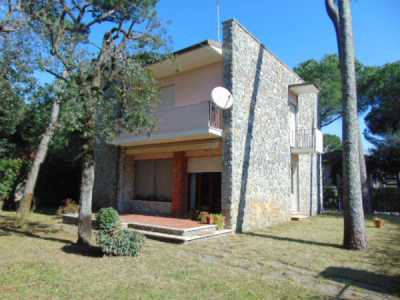 Villa in Affitto a Forte Dei Marmi via Corsica 10