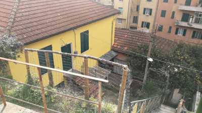 Appartamento in Vendita a Genova via Rollino 9
