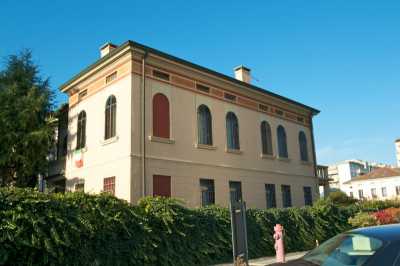 Villa in Vendita a Vicenza Viale Verona