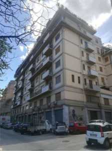 Appartamento in Vendita a Palermo via Serradifalco 58