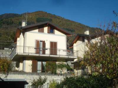 Villa in Vendita a Berbenno di Valtellina via Cornello 155