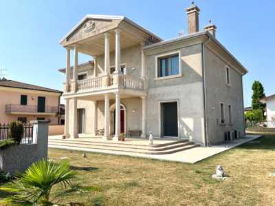 Villa in Vendita a Ponte San Nicolò via Carlo Giorato 26