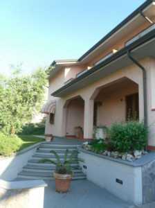 Villa Singola in Vendita ad Altopascio Badia Pozzeveri