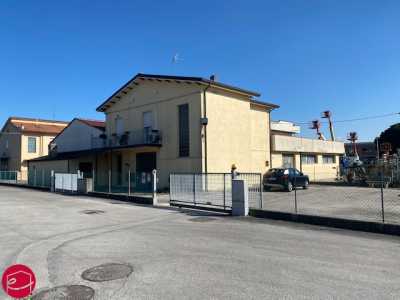 Magazzino in Vendita a Santarcangelo di Romagna