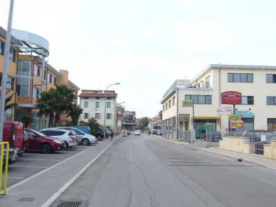 Magazzino in Vendita a San Benedetto del Tronto via Toti Porto D