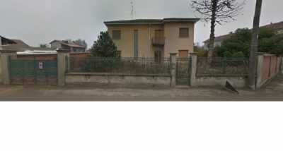 Villa in Vendita a Frascarolo via po 17