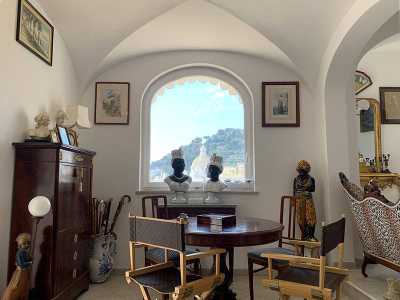 Appartamento in Affitto a Capri