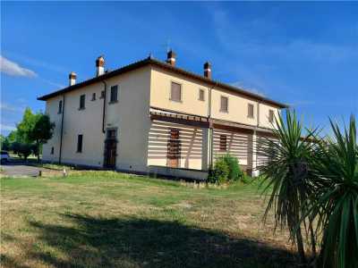Villa in Vendita a Prato Castelnuovo