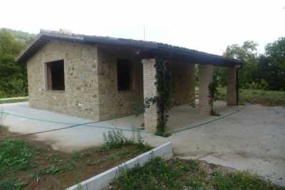 Villa in Vendita a Serrapetrona