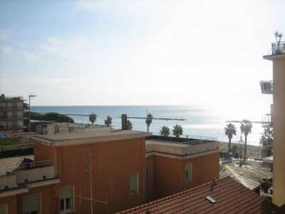 Appartamento in Affitto a San Bartolomeo al Mare via Moreno 23