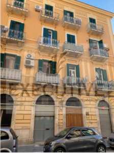 Appartamento in Vendita a Bari via Giovan Battista Trevisani