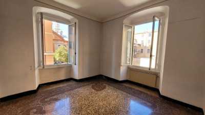 Appartamento in Vendita a Genova via Nino Bixio