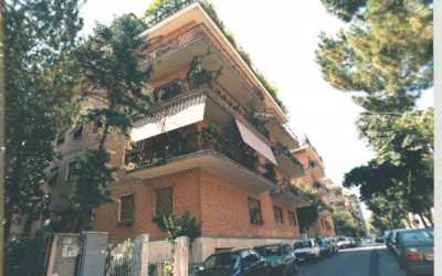 Appartamento in Vendita a Roma via Tito Omboni 138