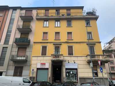 Appartamento in Vendita a Milano via Vespri Siciliani 52