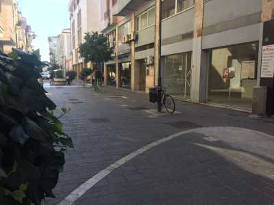 Locale Commerciale in Affitto a Pescara via Piave Centro
