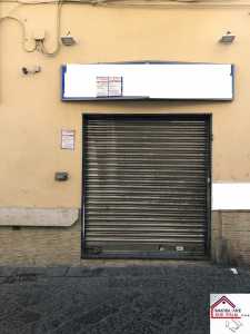 Negozio in Affitto a Giugliano in Campania Corso Campano
