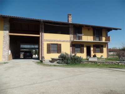 Villa in Vendita a Carmagnola via Pochettino 41