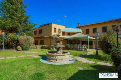 Villa Indipendente in Vendita a Roma Anna Regilia 53