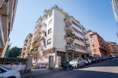 Appartamento in Vendita a Roma via Dei Savorelli