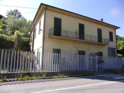 Villa in Vendita a Borghetto di Vara Strada Statale 1 26