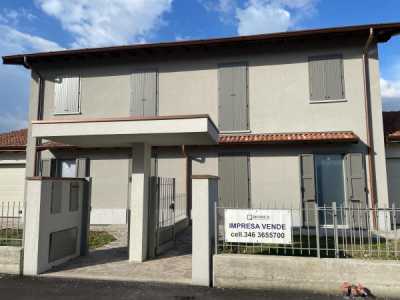Villa in Vendita ad Agnadello via Moroncina