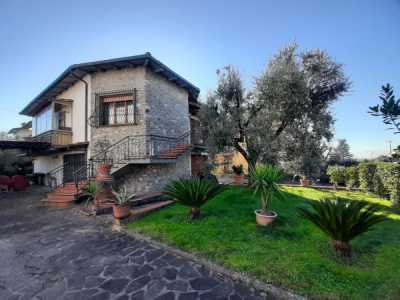 Villa in Vendita a Pistoia via Bartolomeo Sestini 252