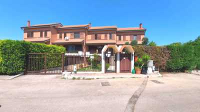 Villa in Vendita a Foggia via Camporeale