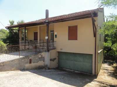 Villa in Vendita a Frosinone via Ceccano 159