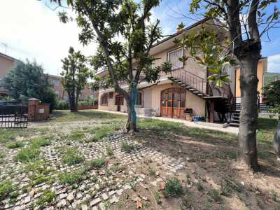 Villa Bifamiliare in Vendita a Brescia Urago Mella