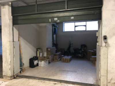Box Garage in Vendita a Roma via del Grano 43