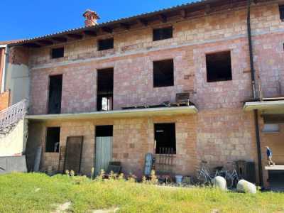 Rustico Casale in Vendita a Sommariva del Bosco via Giuseppe Garibaldi 20