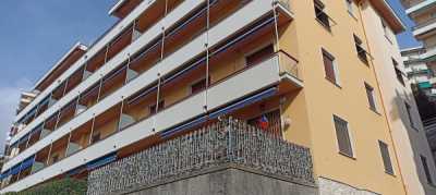Appartamento in Vendita a Genova via Laviosa 3