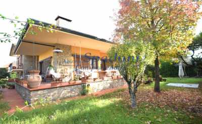 Villa in Vendita a Montecatini Terme via Dello Zizzolo 5