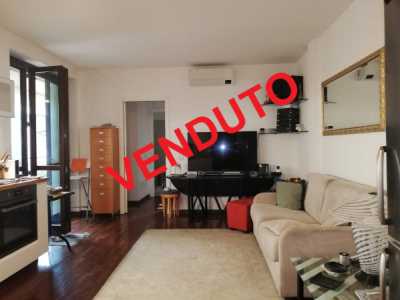 Appartamento in Vendita a Milano via Sapri 4