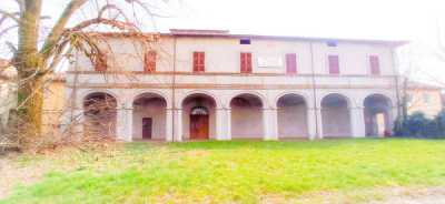 Villa in Vendita a Gragnano Trebbiense via Cigala Fulgosi