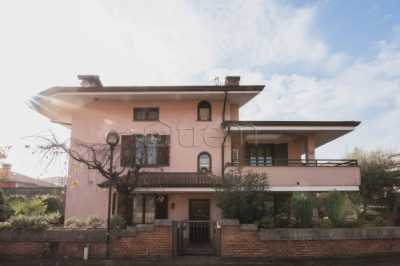 Villa in Vendita a Nerviano via Giuseppe Garibaldi